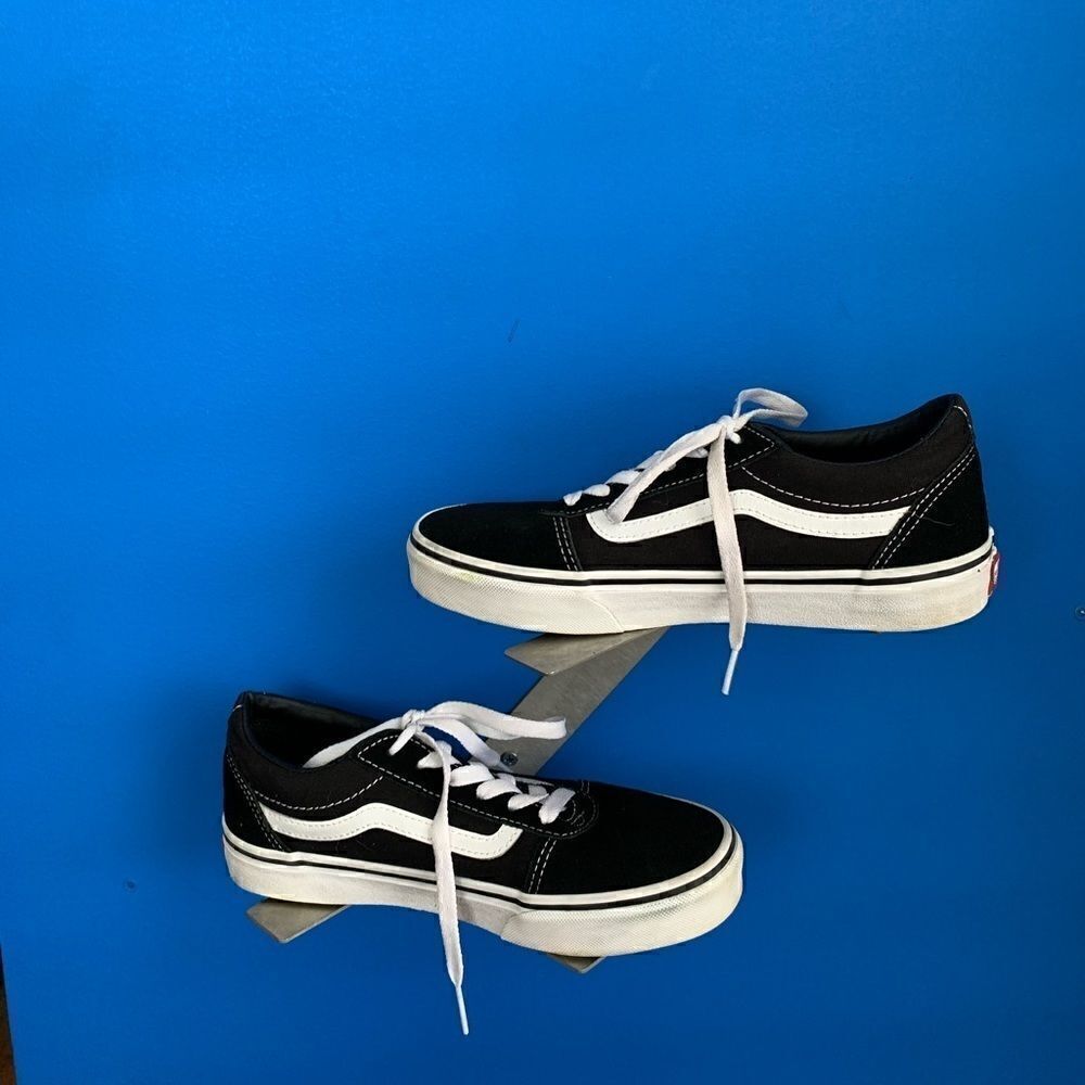 Vans off The Wall Old 500714 Black Suede Skateboard Shoes size 5Y